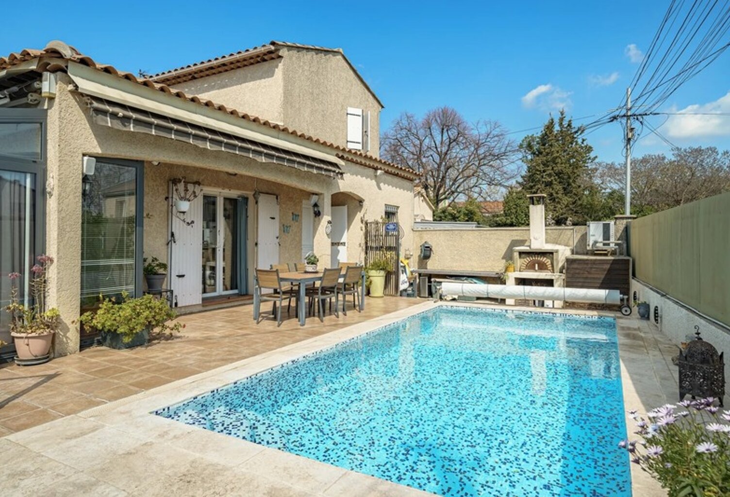 13012 Marseille – Un coin de paradis au cœur de la ville Maison provençale avec piscine et véranda — photo 1