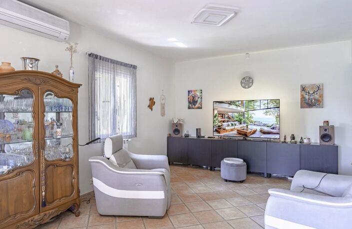 13012 Marseille – Un coin de paradis au cœur de la ville Maison provençale avec piscine et véranda — photo 3