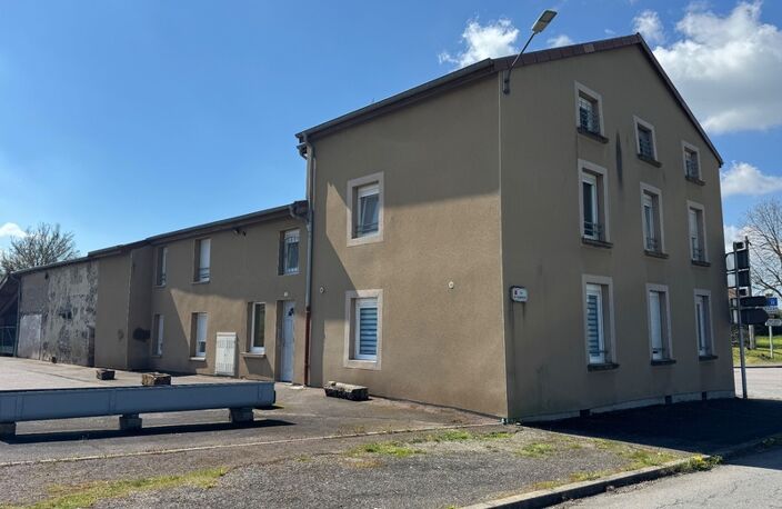 Immeuble à vendre BETTANGE sur terrain de 11,53 ares avec grange — photo 2