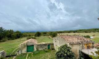 Maison 9 Pièces 235 m² à vendre à Saint-Martin-de-Castillon (84750)