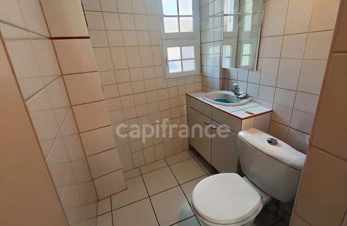 Appartement à vendre 2 pièces AGDE (34) - Un 2 pièces lumineux à réinventer dans l’une des rues les plus authentiques d’Agde — photo 2
