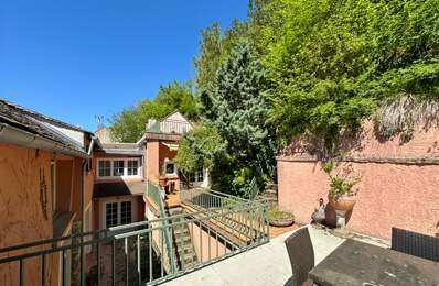 NEMOURS (77) centre ville. Maison Atypique 7 pièces de 170 m² avec extérieurs en plusieurs terrasses — photo du bien