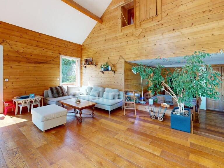 Maison familiale atypique - DPE C - vaste terrain arboré — photo 1