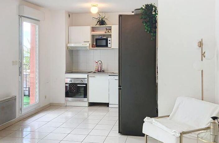 Appartement À Vendre, investissement locatif, 2 pièces, Terrasse, Parking, Ascenseur, dernier étage — photo 2