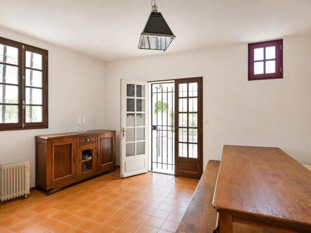 Maison 5 pièces de 79m2 à Saint-Gilles 30800 — photo du bien