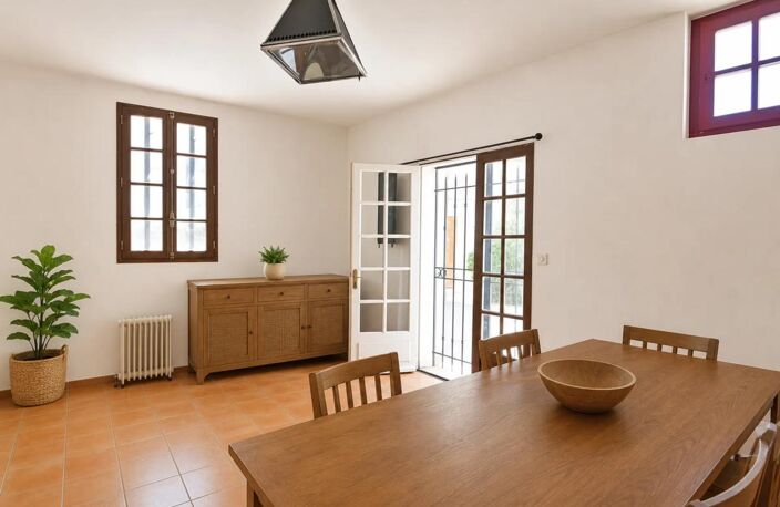 Maison 5 pièces de 79m2 à Saint-Gilles 30800 — photo 5