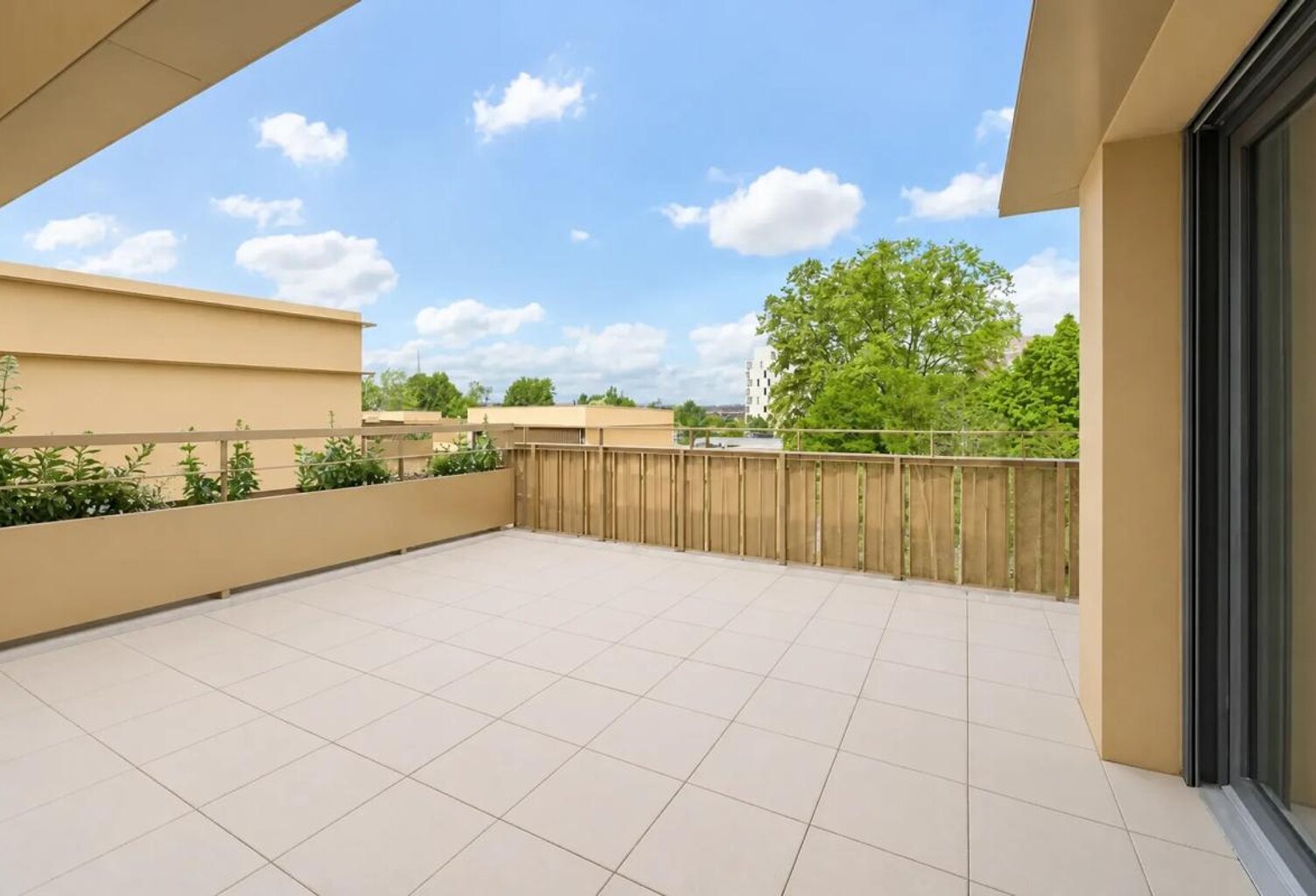 Appartement familial 5 pièces avec grande terrasse — photo 1