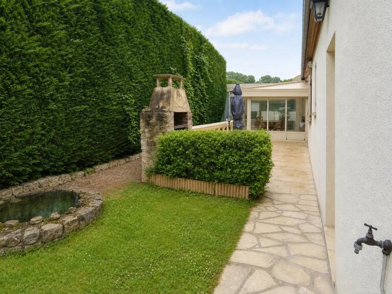 Maison de plain-pied avec piscine à Morée — photo 1