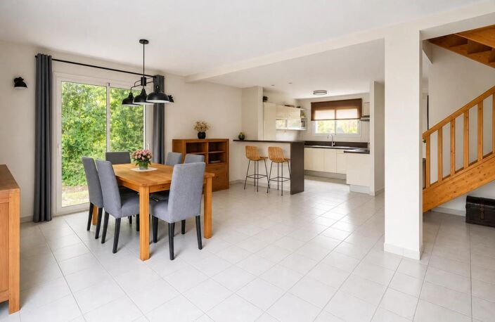 Maison spacieuse avec jardin et parkings à Pessac — photo 4