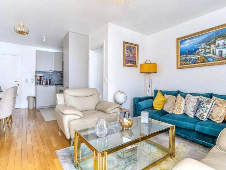 Colombes : Élégant T4 avec Double Balcon — photo 1