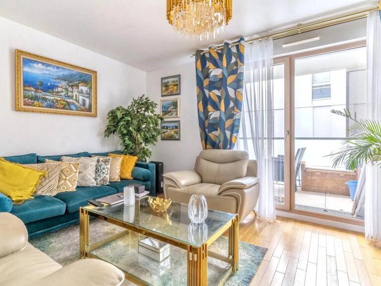 Colombes : Élégant T4 avec Double Balcon — photo 1