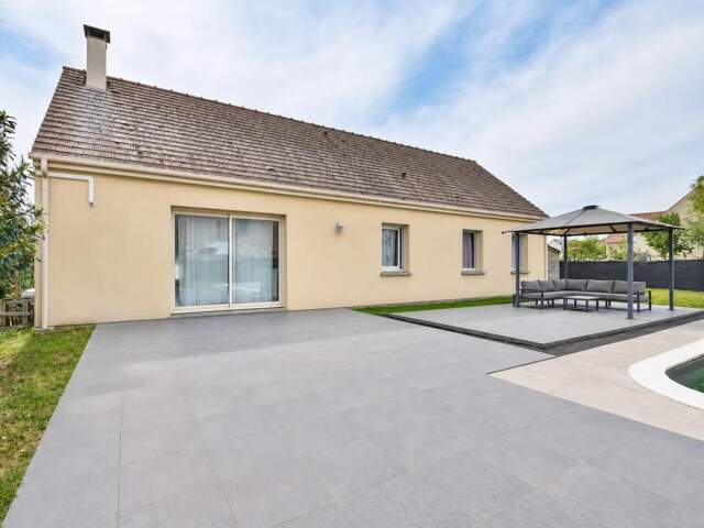 Maison moderne 6 pièces avec piscine, Châteaudun — photo du bien