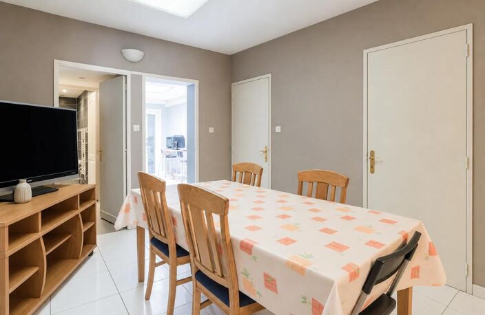 Spacieuse Maison Familiale - Travaux à prévoir — photo 3