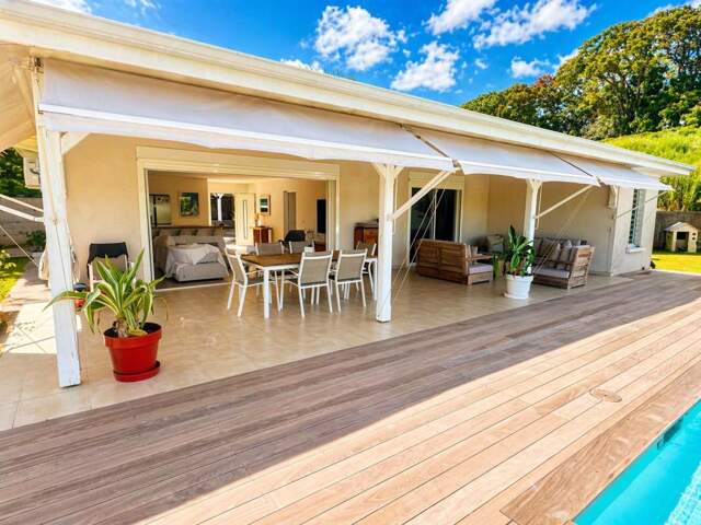 PETIT-BOURG — MAISON FAMILIALE AVEC PISCINE ET BELLES PRESTATIONS — photo du bien