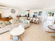 PETIT-BOURG — MAISON FAMILIALE AVEC PISCINE ET BELLES PRESTATIONS — photo 3