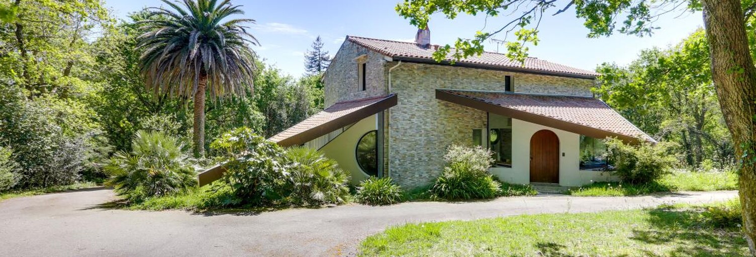 Maison 5 Pièces 227 m² à vendre à Urrugne (64122)
