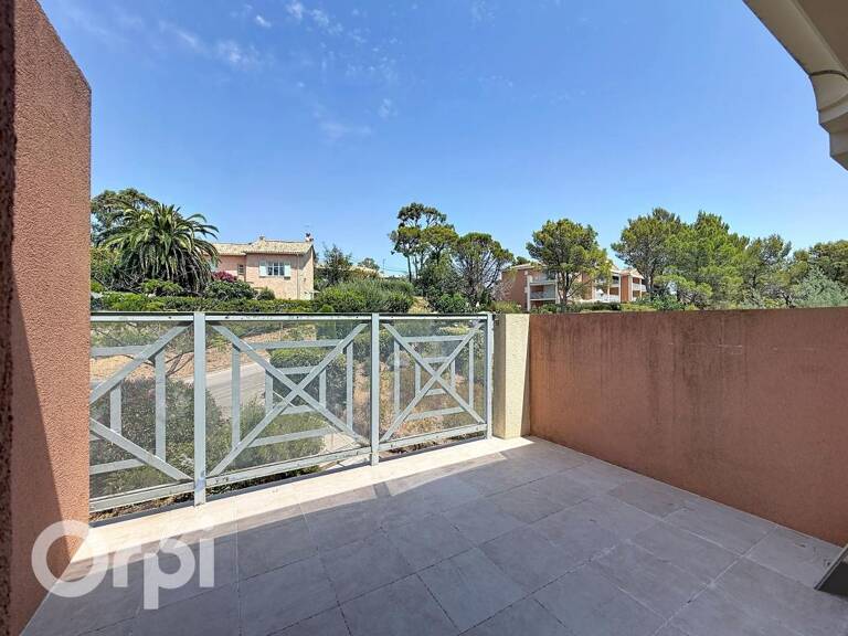 BAS DE VALESCURE - parking - piscine — photo 1