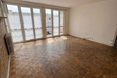 Appartement 5 pièces 1100 €
