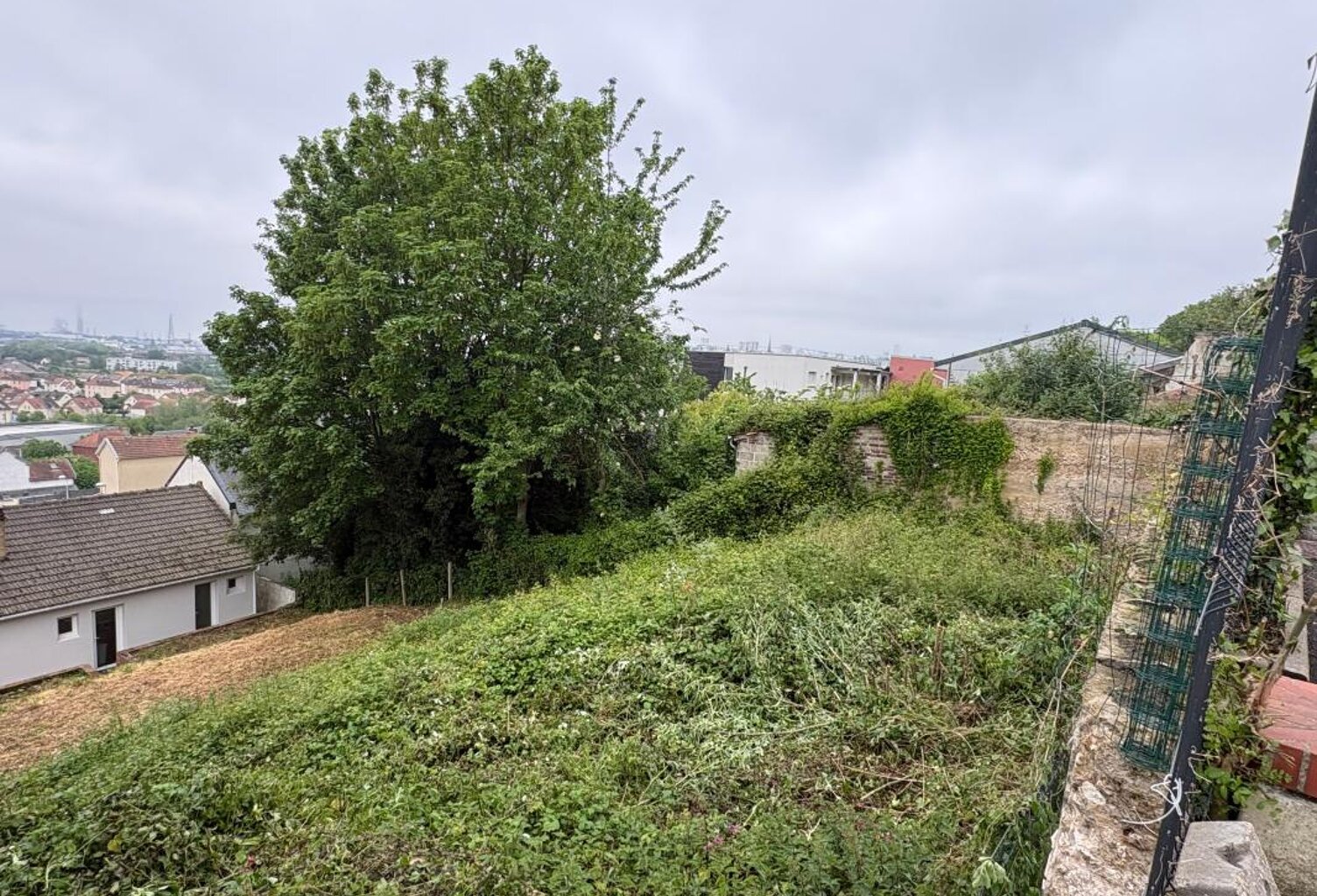 Terrain À Vendre — photo 1