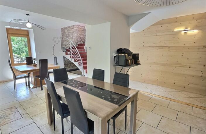 ANNECY SUD - GRUFFY -  Ancienne fruitière rénovée , 4 chambres, vue panoramique  et parcelle constructible avec possibilité de détachement — photo 5