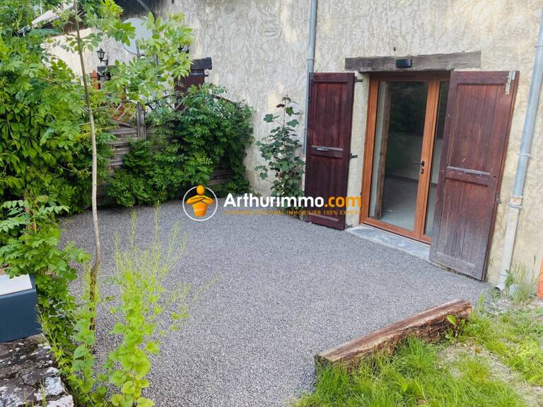 Appartement T3 en duplex entièrement rénové – Prestations de qualité – Jardin privatif – Stationnement — photo 1