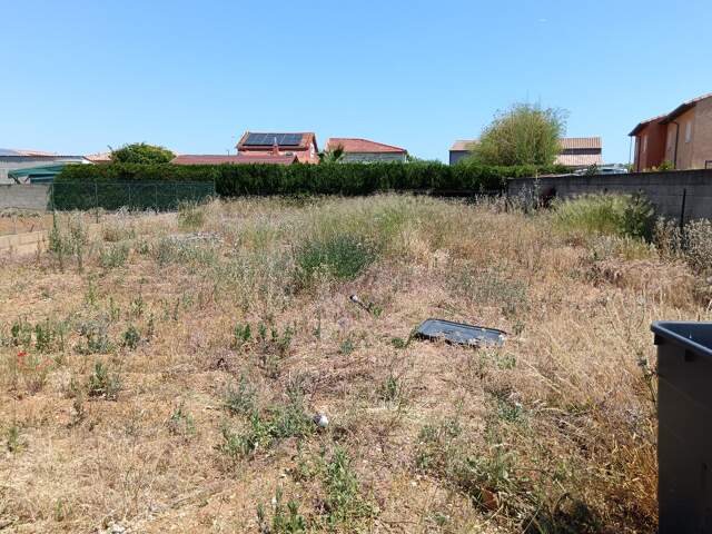 Terrain constructible — photo du bien