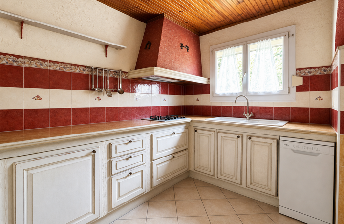 Maison familiale avec piscine   5 chambres   133,83 m2   Ter — photo 2