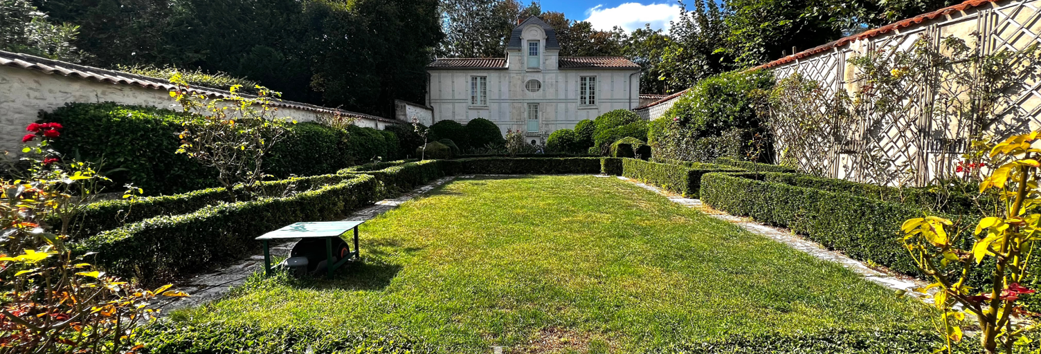 Maison 10 Pièces 426 m² à vendre à La Rochelle (17000)