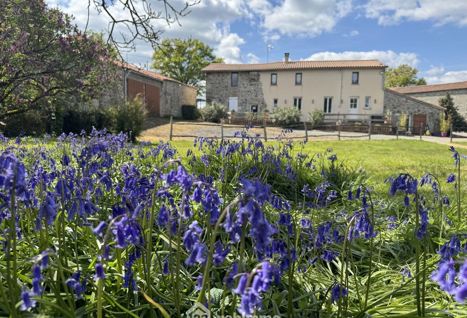 Maison de village - 370m² - Sèvremont — photo 1