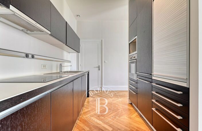 Lyon 6 - Brotteaux - Appartement meublé et climatisé de 132.25 m² - Balcon  - Bureau - 2 Chambres — photo 4