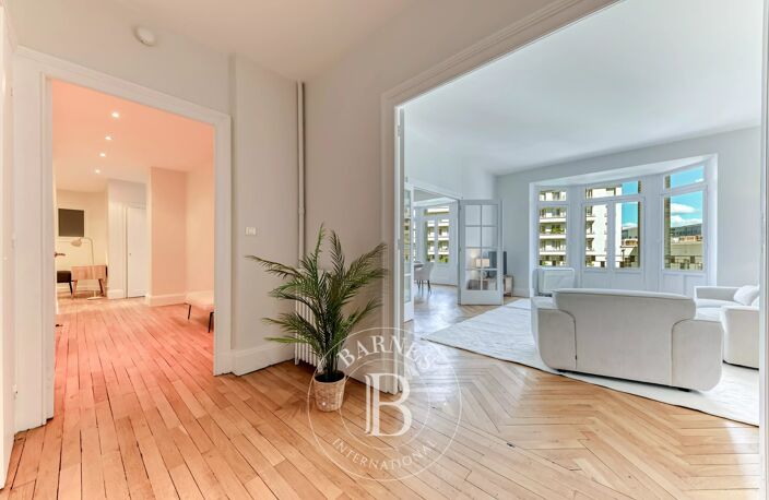 Lyon 6 - Brotteaux - Appartement meublé et climatisé de 132.25 m² - Balcon  - Bureau - 2 Chambres — photo 5