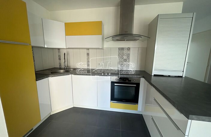 Maison Saint Julien De Concelles 6 pièce(s) 103.97 m2 — photo 3