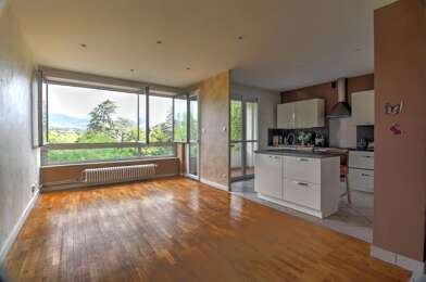 Appartement 3 pièces 715 €