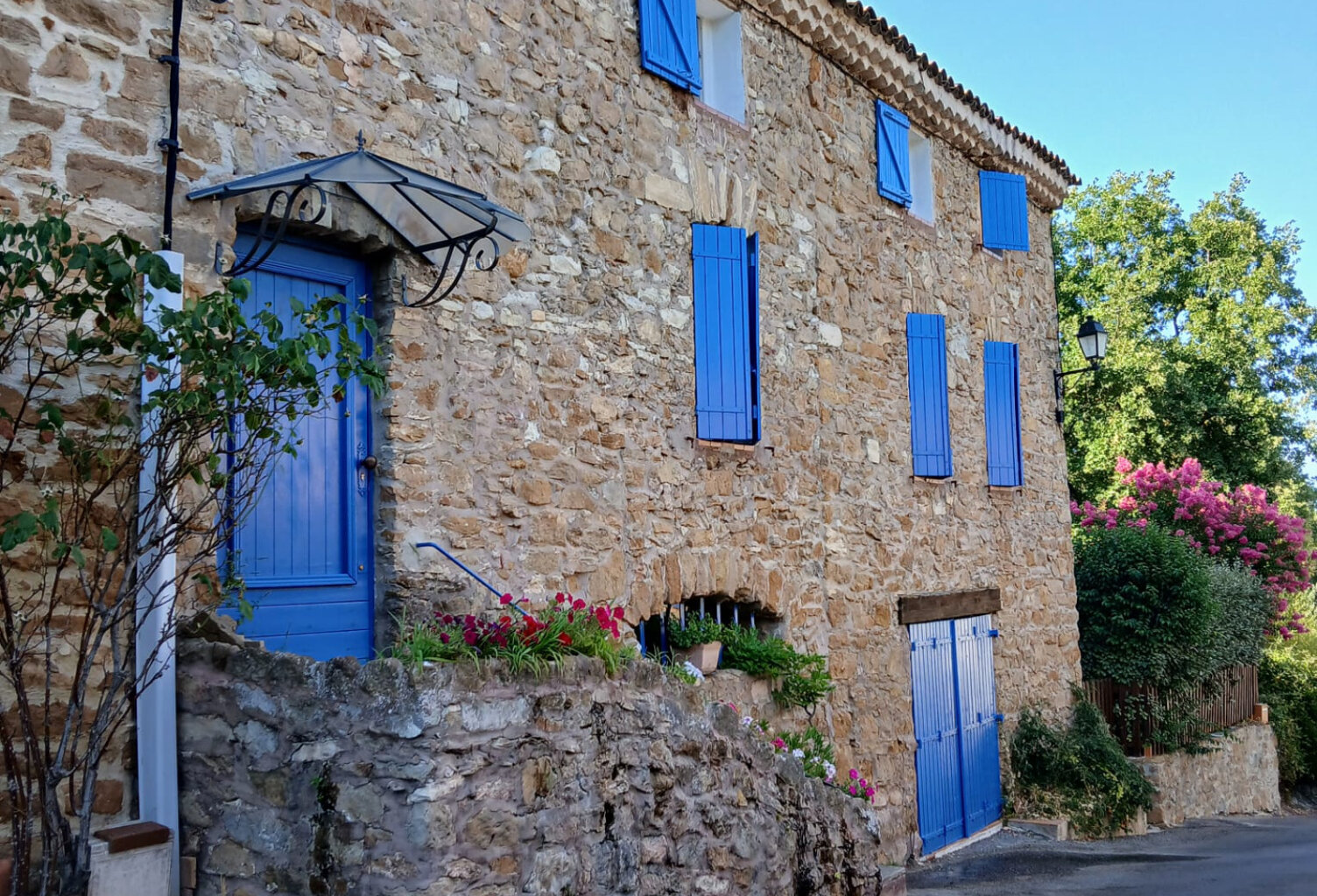 MAISON DE VILLAGE 153m2 / 13790 PEYNIER — photo 1