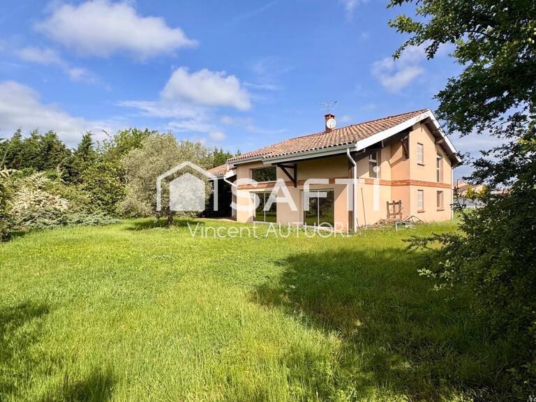 Maison d'Architecte T7 avec 2 suites parentales sans vis à vis — photo 1