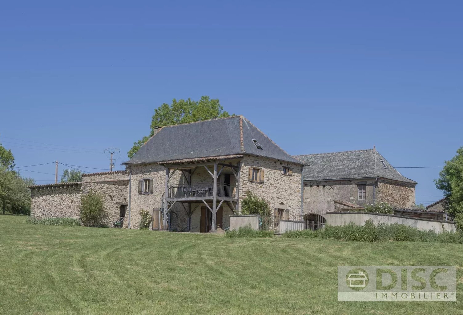 Ancien corps de ferme rénové avec piscine, maison d’amis à rénover et vues dégagées. — photo 1