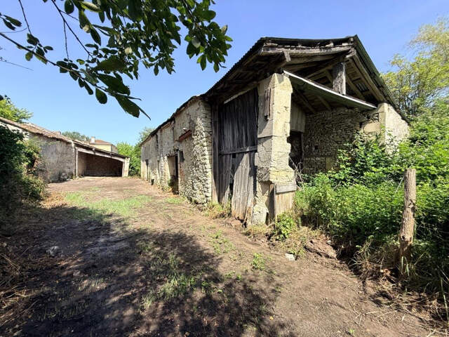 ST CHRISTOLY BATIMENT A RENOVER — photo du bien