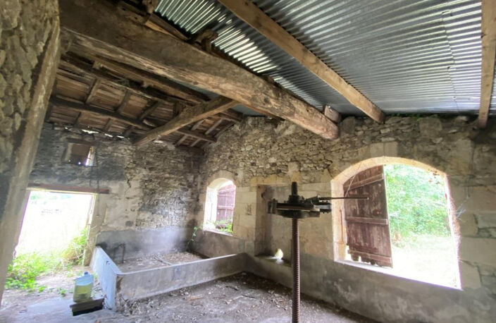 ST CHRISTOLY BATIMENT A RENOVER — photo 4