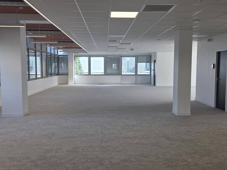 PLATEAU DE BUREAUX A LOUER ANGERS — photo 1