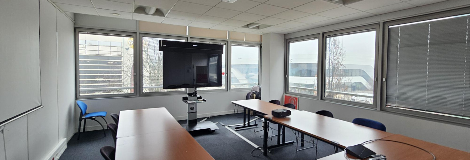 Bureau  683 m² à louer à Angers (49100)