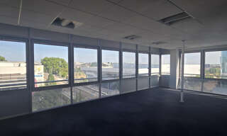 Bureau  920 m² à louer à Angers (49100)