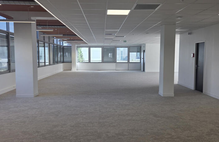 PLATEAU DE BUREAUX A LOUER ANGERS SAINT SERGE — photo 4