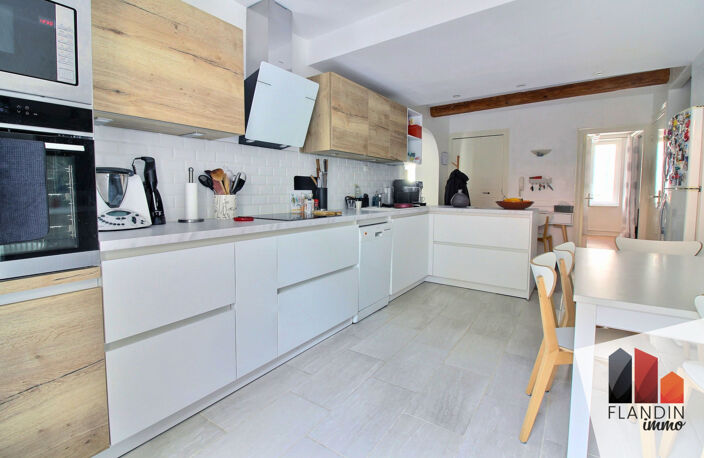 Maison de village de caractère avec terrasse, garage et loca — photo 5