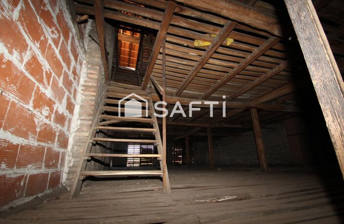 Centre-ville : Garages et plusieurs niveaux — photo 3