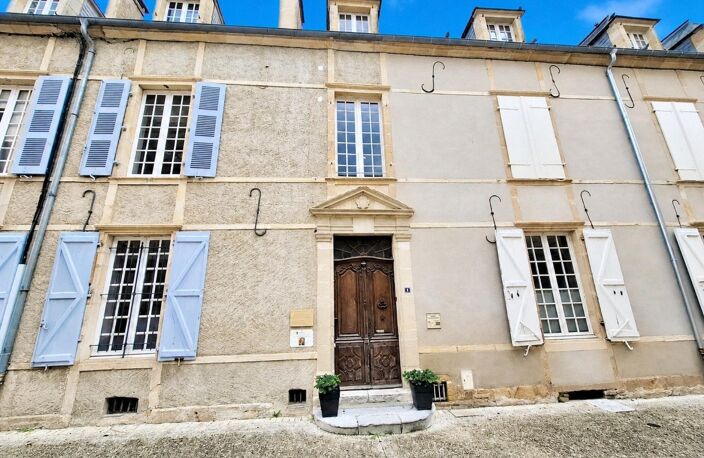 Appartement dans immeuble de prestige plein cœur de Navarrenx — photo 2