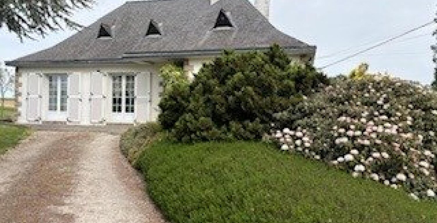 LAUNAY-VILLIERS Maison traditionnelle — photo 1