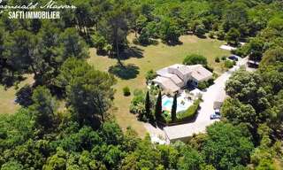 Maison 9 Pièces 240 m² à vendre à Besse-sur-Issole (83890)