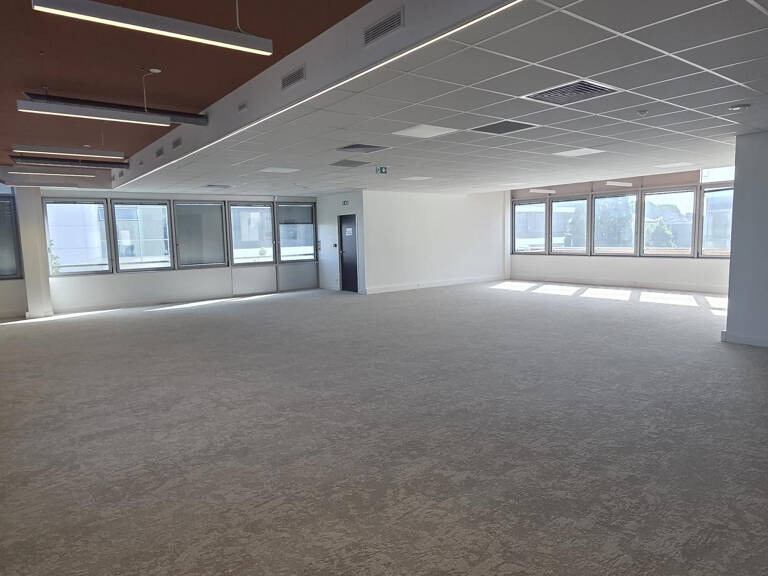 PLATEAU DE BUREAUX A VENDRE ANGERS — photo 1