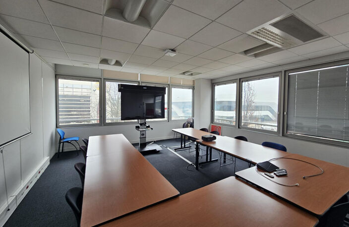 ANGERS SAINT SERGE PLATEAUX DE BUREAUX A VENDRE — photo 3