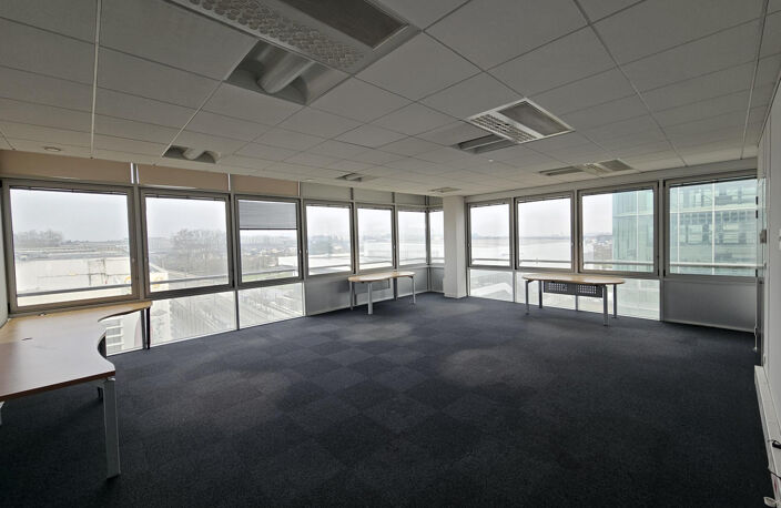 ANGERS SAINT SERGE PLATEAUX DE BUREAUX A VENDRE — photo 5